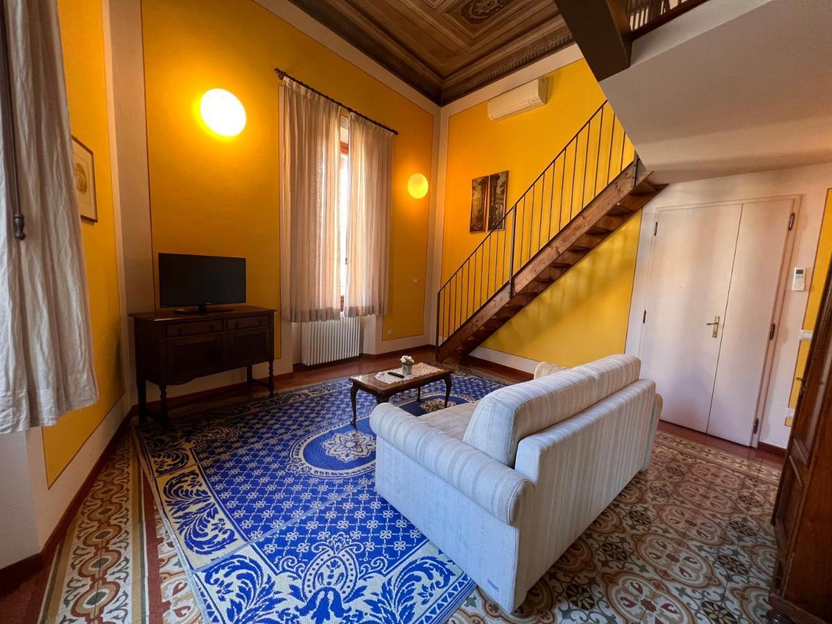 Al Giglio Bottonato Apartment Florence Luaran gambar